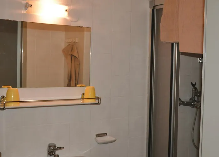 Haus Koeltringer アパート *